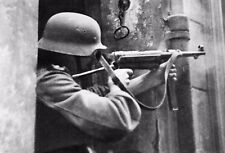 WW2 - Un soldat allemand tire
