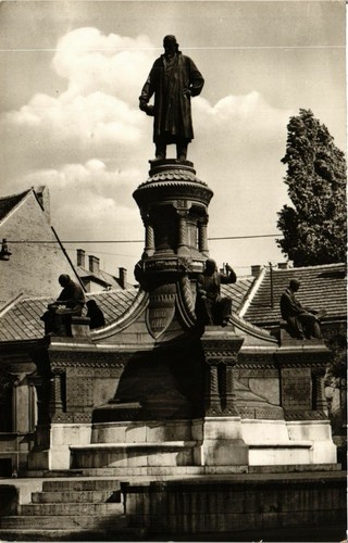 Cpa pecs zsolnay - pecs, zsolnay-szobor