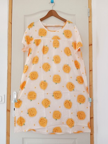 Robe nuit fond crème motif - de,
