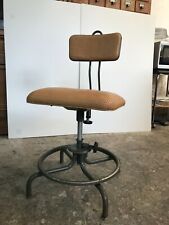 Chaise industrielle FLAMBO - "Royale" M42 meuble de mètier  design: Henri Liber