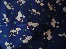coupon  tissu  " oies "  87 X  118 cm