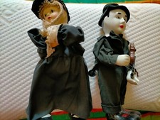 Lot de 2 poupées musicales