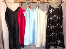 lot 5 Nuisettes satin bon