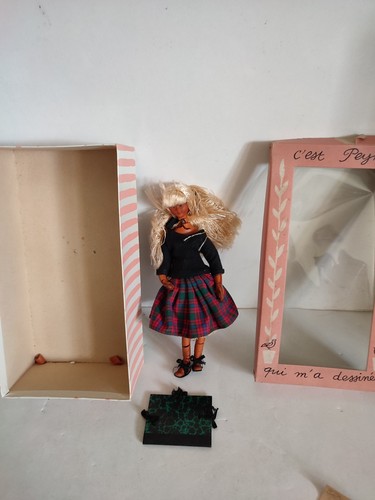 Poupee peynet beaux art - -,