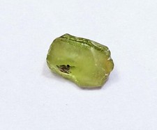 Gemme En Peridot Naturel Brut