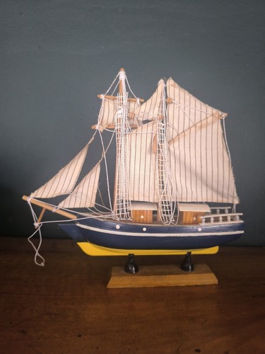 Ancienne maquette bateau en - ancienne, de