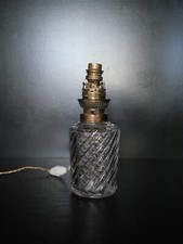 Lampe pétrole huile électrifier en chevet  cristal moulé Baccarat Bambou