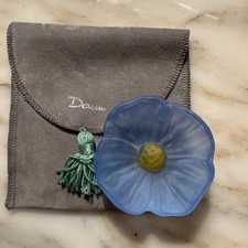 DAUM. Belle Fleur de cactus bleue ciel par Hilton Mc Connico avec pochette Daum.