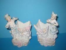 Figurines en biscuit petits