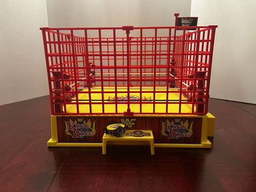 Vintage 1993 wwf hasbro - hasbro, yellow