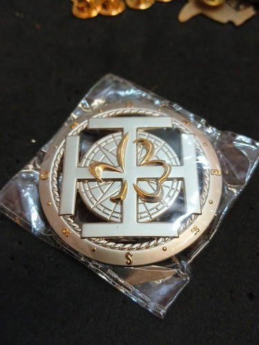 Insigne scout catholique - insigne,