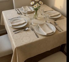 Nappe damassée ivoire Vintage