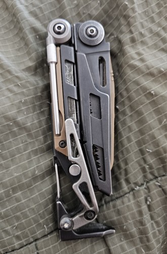Leatherman mut titanium - mut, og