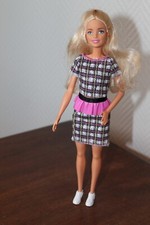 Barbie Fashionistas Peplum Power 58 année 2016 Mattel # DYYY88  en TBE