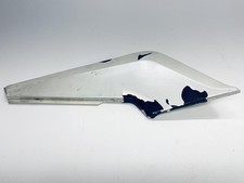 Cache carenage sous selle