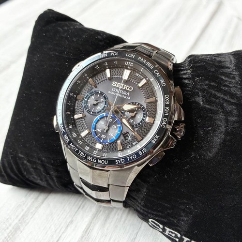 Montre chronographe solaire
