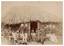 Afrique, Cap-Vert, Troupes coloniales devant une maison typique, Tirage vintage,