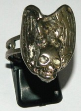 bague vintage en métal tête de mort