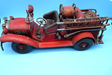 jouet ancien voiture  de Pompier en tôle  38cmx14cm Ht 16,5cm  1500g