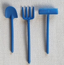 LOT DE 3 OUTILS BLEUS POUR FERME JARDIN  PLAYMOBIL
