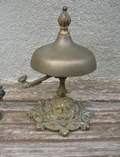 ancienne cloche sonnette de bar hotel accueil comptoir en bronze