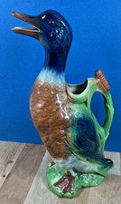 Ancien pichet zoomorphe