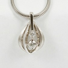 Pendentif En 585 or Blanc 14 Carats Avec Diamant Brillant 0,18ct . W. Si