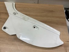 UN CACHE CARENAGE GAUCHE COQUE ARRIERE 17220-MN1B-6700 HONDA XR 600 R XR600R