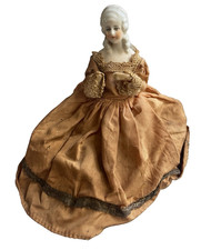 Ancienne Poupée figurine Porcelaine Marquise en belle robe