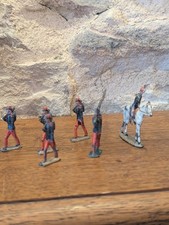 Lot 6 anciens soldats de plomb