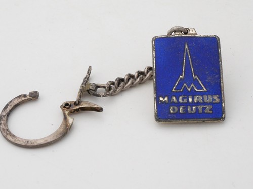 Porte clés ancien émaillé - clÉs,