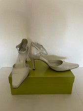 CHAUSSURES FEMME ESCARPINS COULEUR PERLE 39 1/2 PORTES 1 FOIS TRES BON ETAT