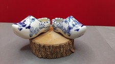Paire de sabots en céramique (fabrication Pays Bas)
