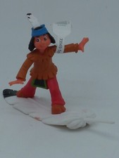 FIGURINE PVC PLASTIQUE YAKARI SUR UNE PLUME