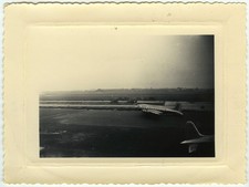 PHOTO ANCIENNE - VINTAGE SNAPSHOT - AVION TARMAC HÉLICE DÉCOLLAGE - PLANE HELIX