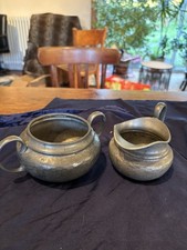 Deux Pots En Étain anglais avec poinçon excellent etat 
