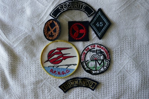 Lot insignes écussons - insignes,