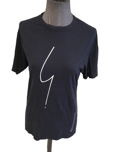 Très beau tee shirt - très,