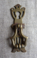 ANCIENNE POIGNÉE DE MEUBLE -