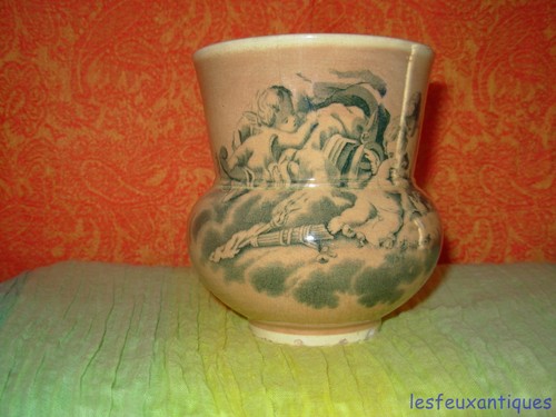 Ancien vase décor angelots - ,