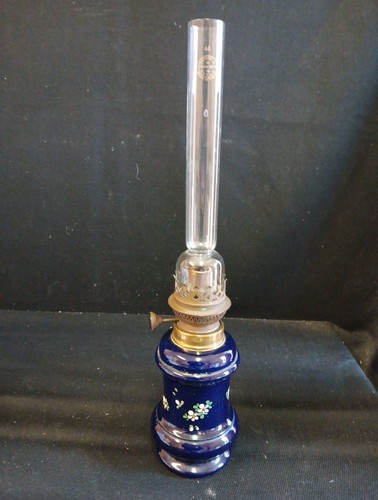 Lampe pétrole en - À,