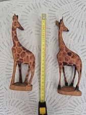 Statuettes girafe en bois