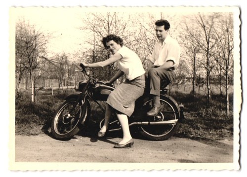 Photographie jeune couple sur