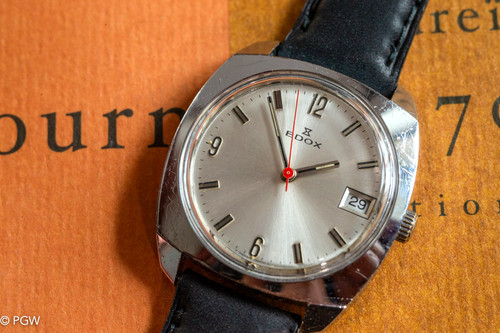 Montre mécanique suisse