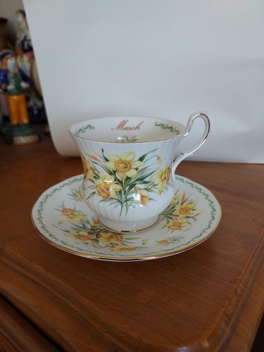 Tasse thé porcelaine - a,