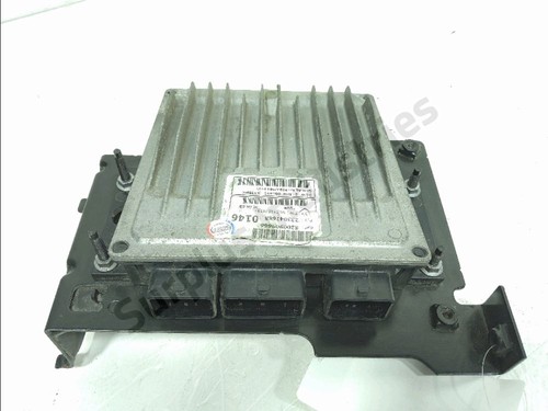 Calculateur moteur renault - calculateur,
