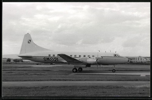 Photo avion bimoteur - bimoteur, monoplan