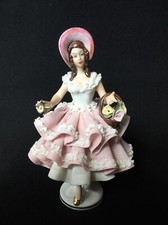 DRESDEN Ancienne FIGURINE STATUE en PORCELAINE ALLEMANDE et DENTELLE Jeune Femme