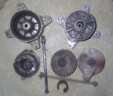 Lot de pièces Suzuki RV 50 VanVan 1979 moyeux av/ar, barre de couple.