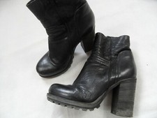 Bottines élégantes à talon